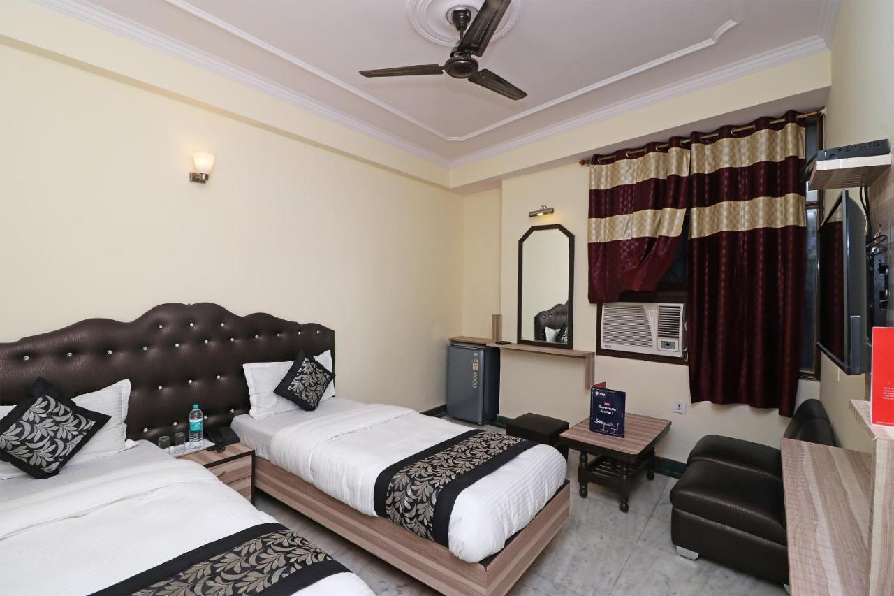 Oyo Hotel Silver Shine Near Gurudwara Shri Bangla Sahib Ню Делхи Екстериор снимка