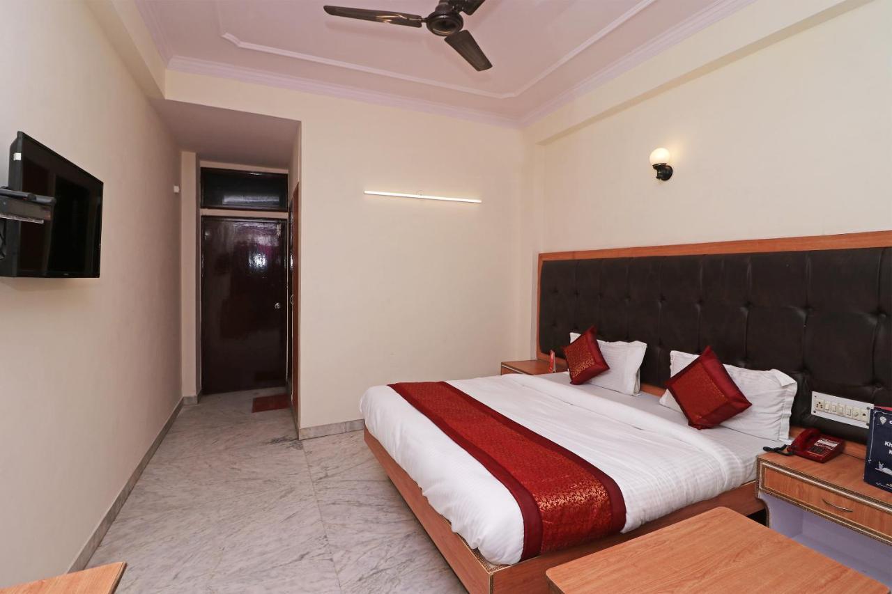 Oyo Hotel Silver Shine Near Gurudwara Shri Bangla Sahib Ню Делхи Екстериор снимка